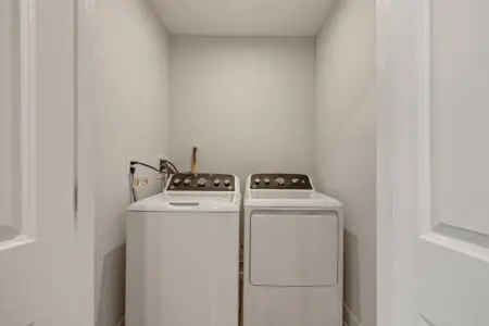 UNZSIsJbPpe9j5LoiMQMe7ZrBEsbfVKysyrrb8Us.jpg